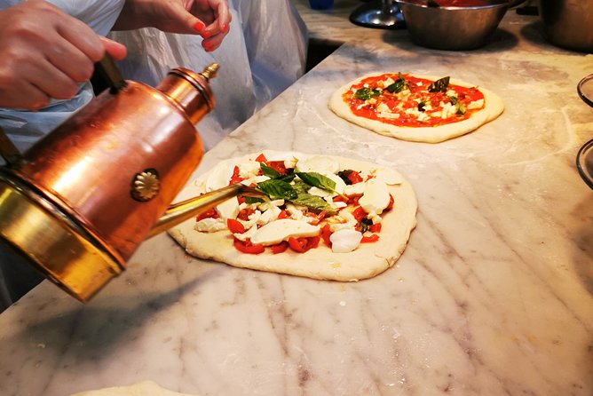 Authentic Pizza Class With Drinks Included in the Center of Naples - Booking Information