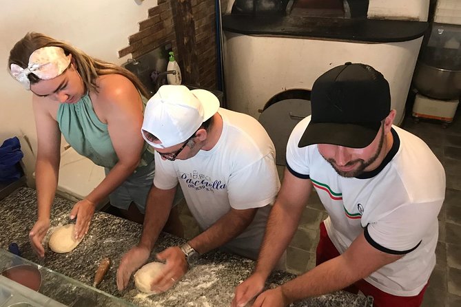 Authentic Pizza Class With Drinks Included in the Center of Naples - Overall Summary