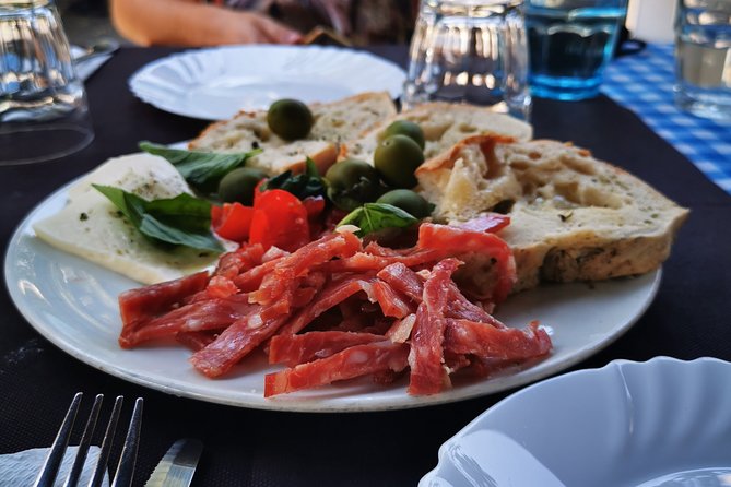 Authentic Pizza Class With Drinks Included in the Center of Naples - Background Information