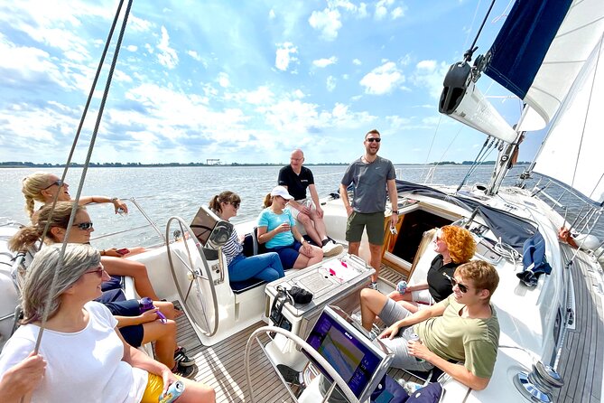 Authentic Sailingtrip Beyond the Borders of the Port of Hamburg - Customization and Features of the Tour