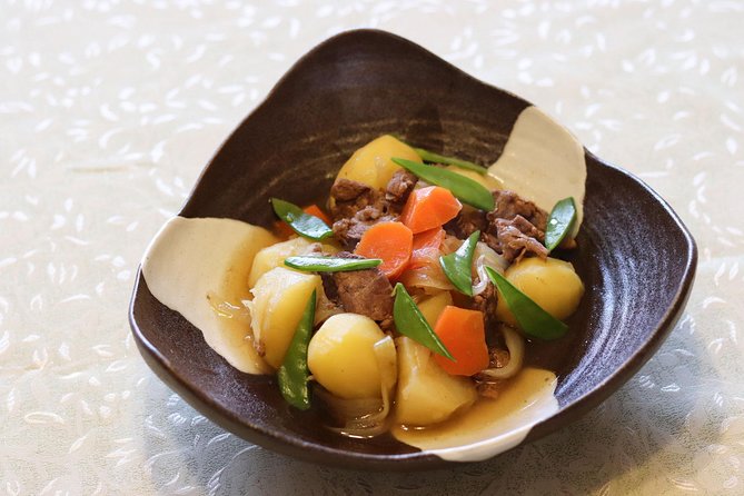 Authentic Seasonal Japanese Home Cooking Lesson With a Charming Local in Kyoto - Cooking Class Highlights