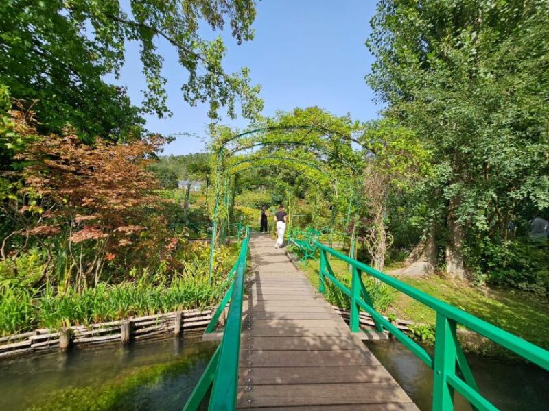 Auvers-Sur-Oise & Giverny Excursion From Paris - Key Points