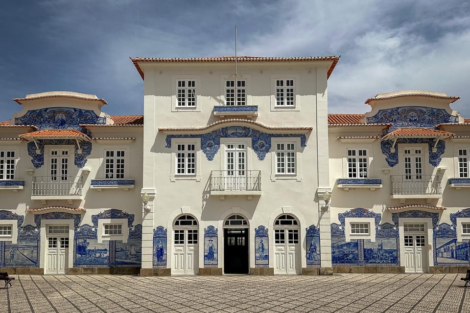 Aveiro: Flexible Walking Tour Starting from Train Station - Key Points