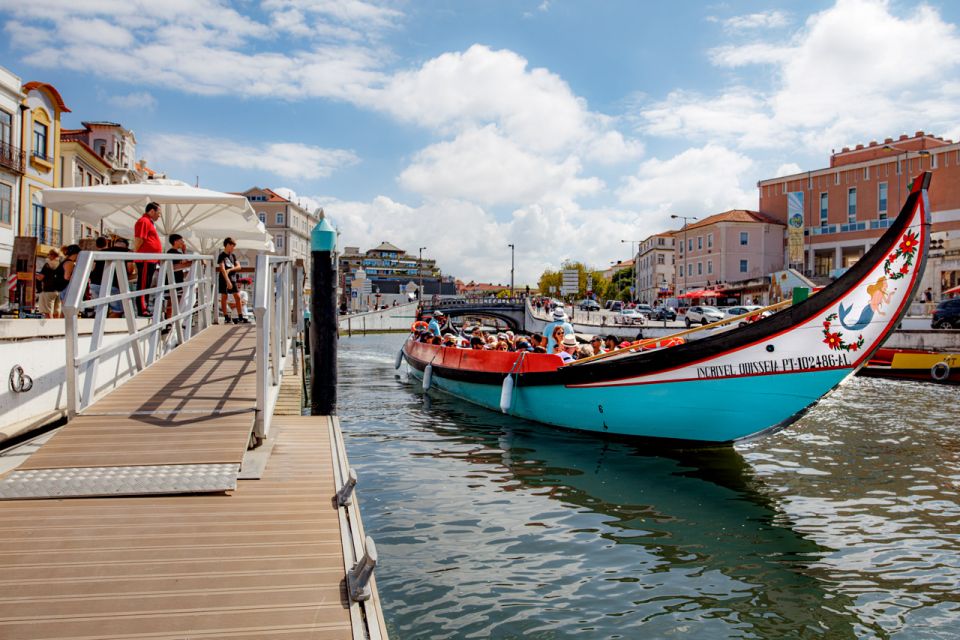 Aveiro: Scenic Guided Boat Tour - Guided Tour Features