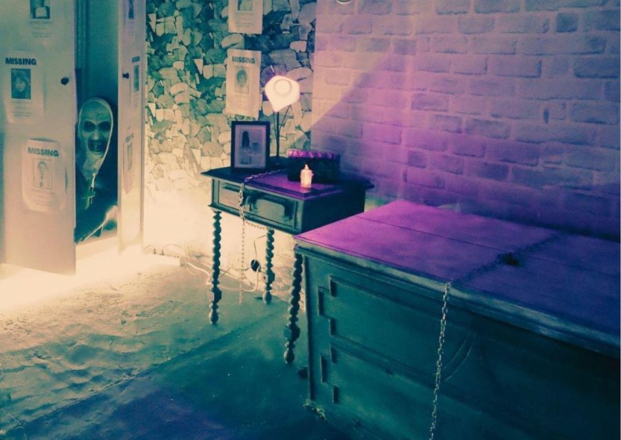 Aveiro: The Warren Files Escape Room Experience - Immersive Paranormal Atmosphere