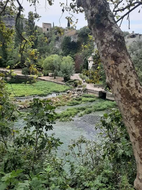 Avignon: Luberon, Gordes, and Roussillon Half-Day Tour - Practical Tips for Travelers