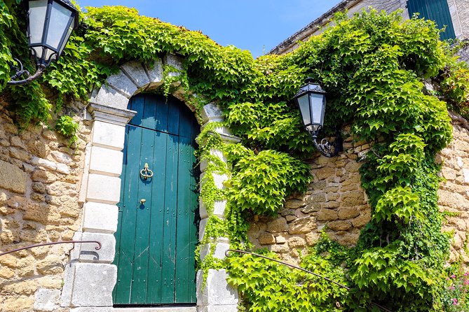 Avignon Palace of the Popes, Food Market & Isle Sur La Sorgue - Strolling Through Isle Sur La Sorgue
