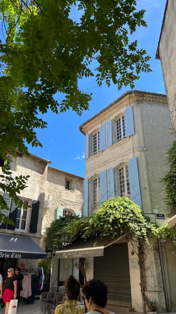 Avignon, Saint-Rémy, Les Baux & Pont Du Gard Full Day - Frequently Asked Questions
