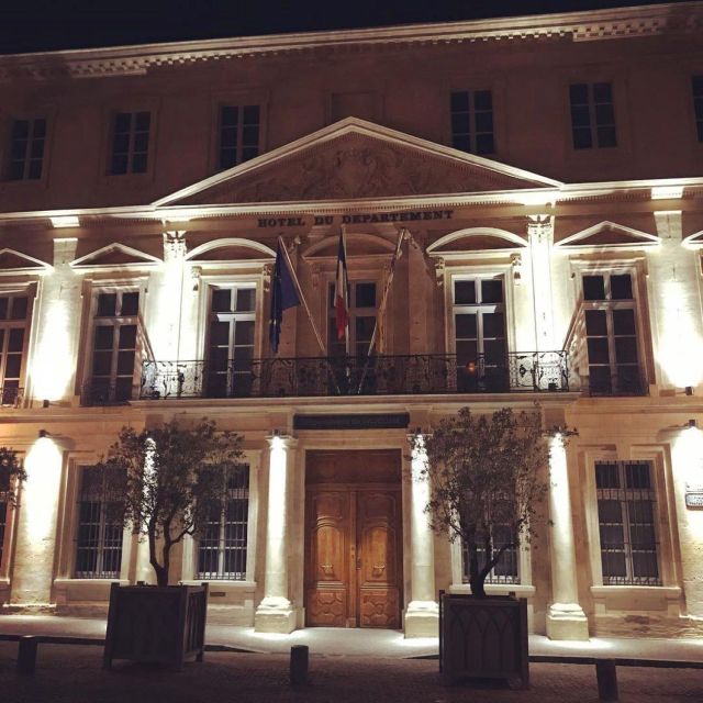 Avignon: Villeneuve Les Avignon - Uncovering the Town Hall and Museum