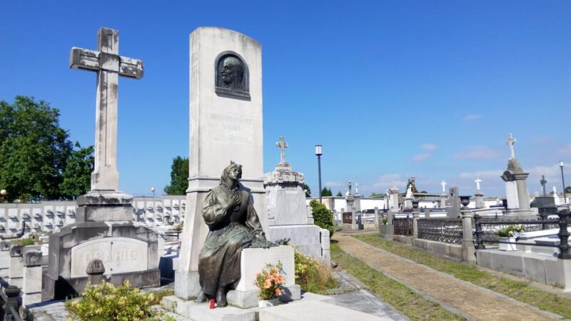 Avilés: Guided Tour of the La Carriona Cemetery - Historical Significance of La Carriona Cemetery