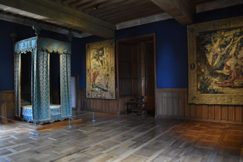 Azay-Le-Rideau Castle: Private Guided Tour With Ticket - Booking Process