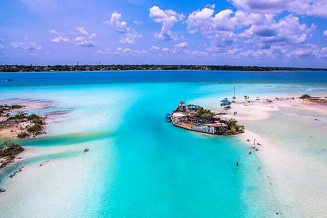 Bacalar, colorful lagoon. Magical experience in 1 day with lunch and transport - Analyzing the Value