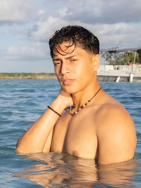 Bacalar: Group Pontoon Excursion + The First Hotel + Ojo de Agua - FAQ