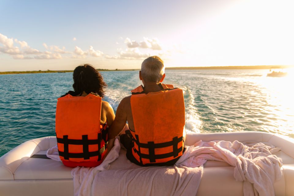 Bacalar: Private Boat Tour - Pirate Canal, Cenotes & Islands - Isla De Los Pájaros Experience