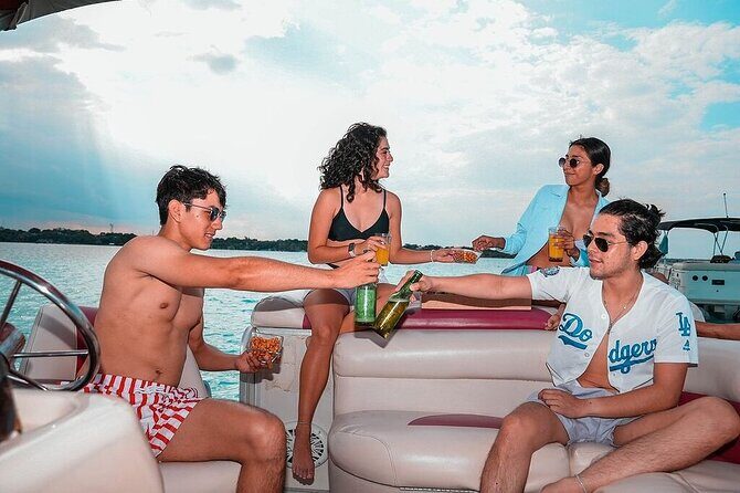 Bacalar Tour of the Lagoon of the 7 Colors - An In-Depth Look at the Bacalar Lagoon Tour