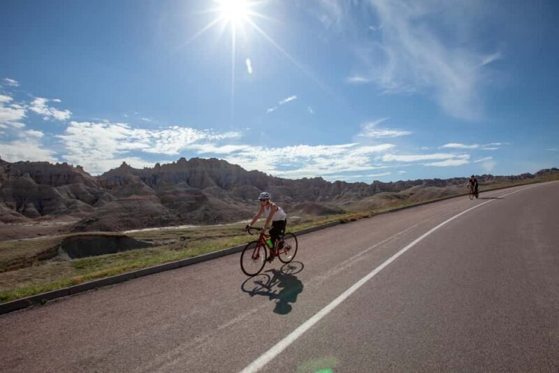Badlands National Park: Private Bike/E-Bike Tour with Lunch - Key Points