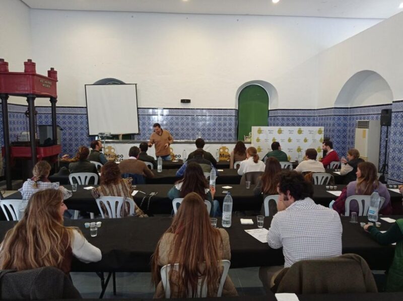 Baeza: Oil Tourism at Hacienda La Laguna - Visitor Information and Meeting Point