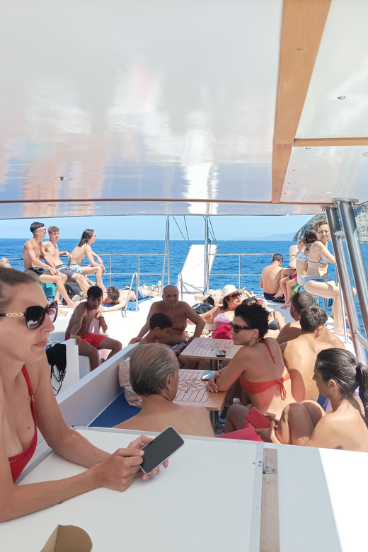 BAGNARA TOUR COSTA VIOLA GIRO GROTTE + SOSTE BAGNO - Who Should Consider This Tour?