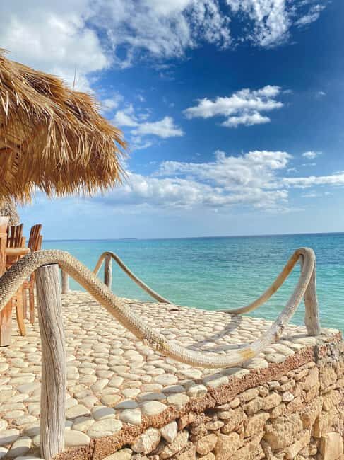 Bahía de las Águilas VIP Full Day  Private Beach, Lunch & Open Bar - Key Points