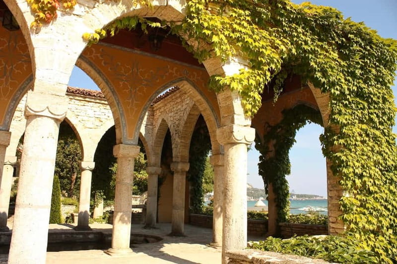 Balchik Castle and Botanical Garden : guided tour - Key Points