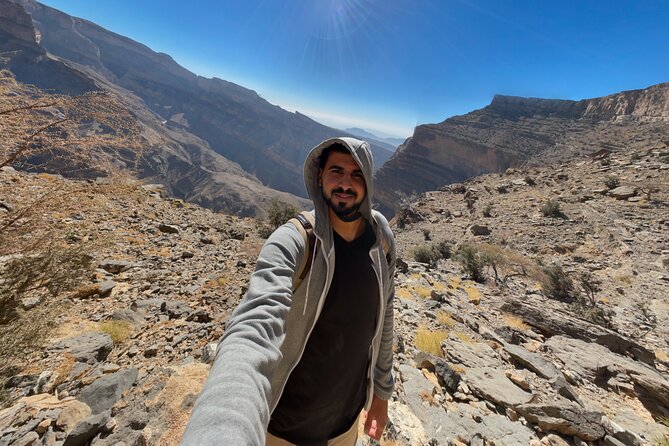 Balcony & Hidden Lake Jebel Shams Shard Tour - Meeting and Transportation