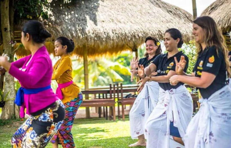 Bali : Balinese Dance Class for All Levels led by instructor - A Well-Balanced Tour with Authentic Flair