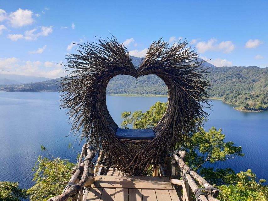 Bali Bedugul and Tanah Lot Sunset Tour - Handara Iconic Gate