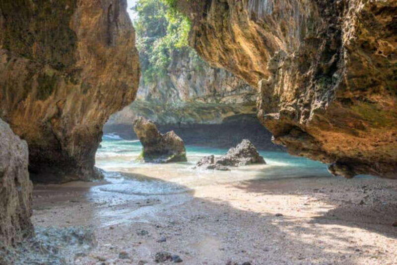Bali: Customizable Beach Day Tour with Hotel Pickup - Key Points  