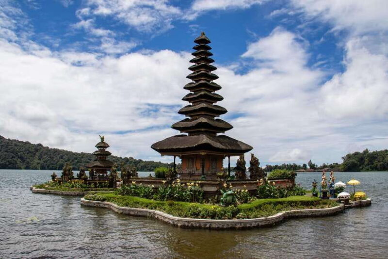 Bali: Dolphin Watching, Waterfall, Wanagiri and Ulun Danu - FAQ