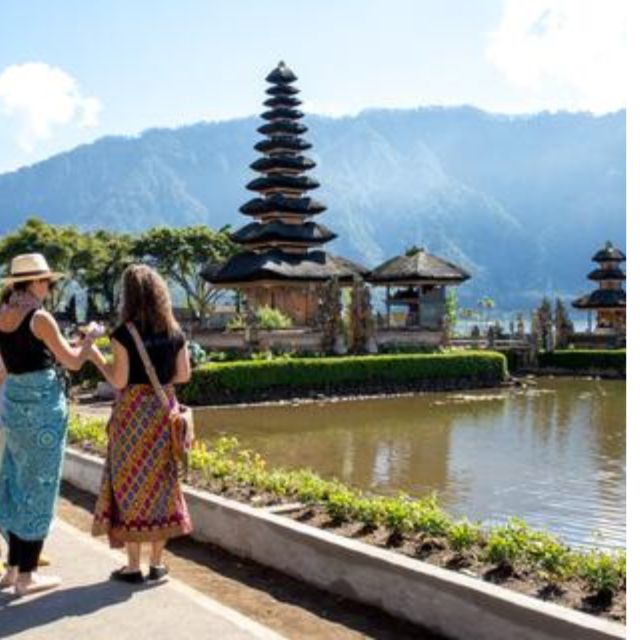 Bali: Full Day Ulundanu - Tanah Lot Tour - Handara Iconic Gate Photoshoot