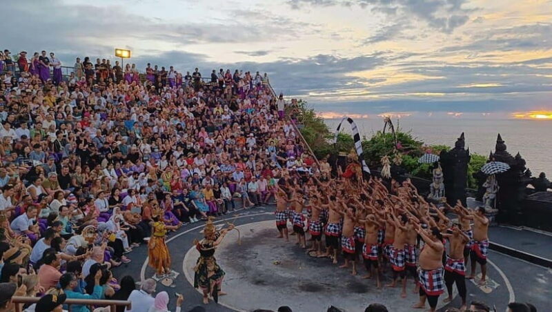 Bali: Half Day Uluwatu Sunset with Kecak Dance and Dinner - Authenticity and Overall Value
