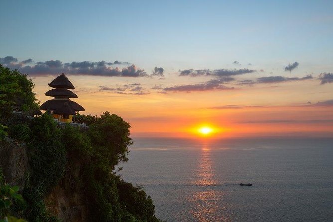 Bali Halfday Tour Uluwatu - Padang Padang Beach