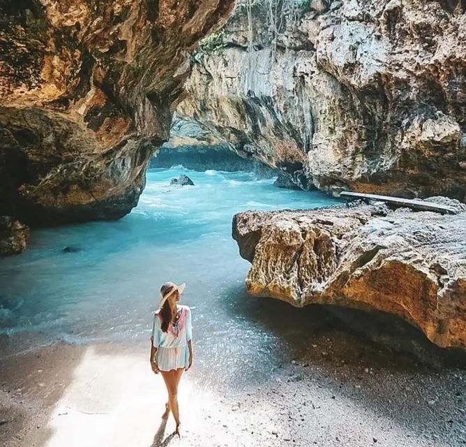 Bali: Highlights Uluwatu Temple & Southern Beaches Day Trip - Tour Details