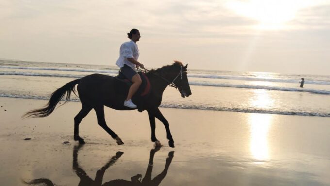 Bali: Horse Riding Tour on Seminyak Beach Include Transport - Pickup and Drop-off