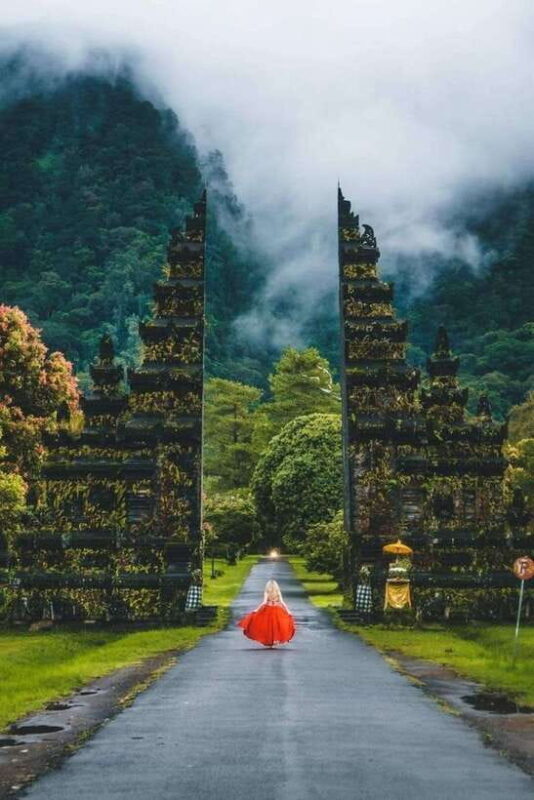 Bali: Jatiluwih UNESCO, Bratan Lake, Iconic Gate & Tanah Lot - FAQs