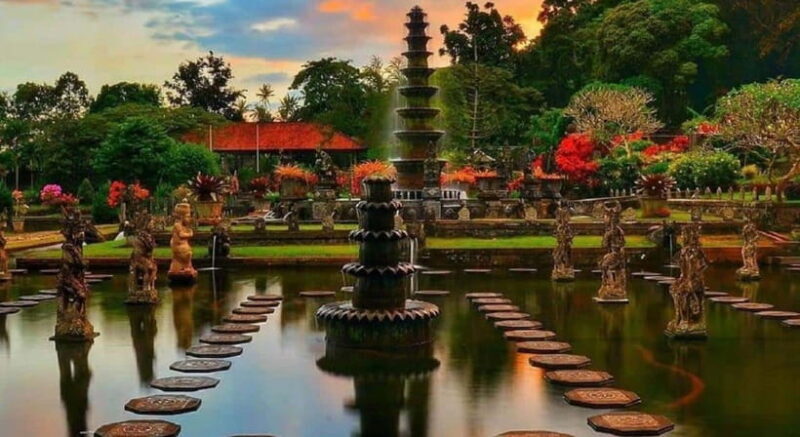 Bali: Lempuyang Temple, Tirta Gangga, and Goa Lawah Tour - Who would enjoy this tour?  