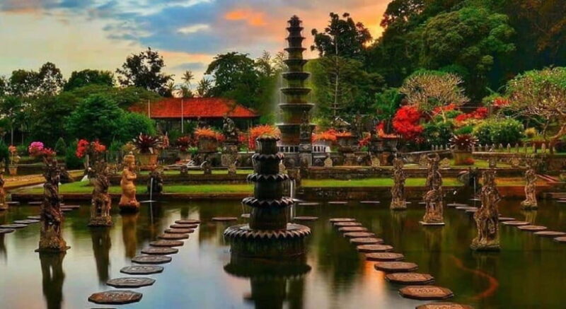 Bali: Lempuyang Temple, Tirta Gangga, and Taman Ujung Tour - FAQs