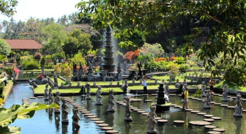 Bali: Lempuyang Temple, Tirta Gangga, and Taman Ujung Tour - Who Should Take This Tour?