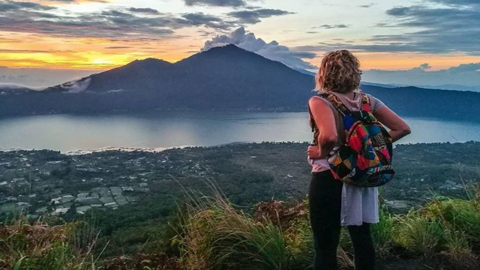 Bali: Mount Batur Sunrise Trek With a Female Guide - Exploring the Crater