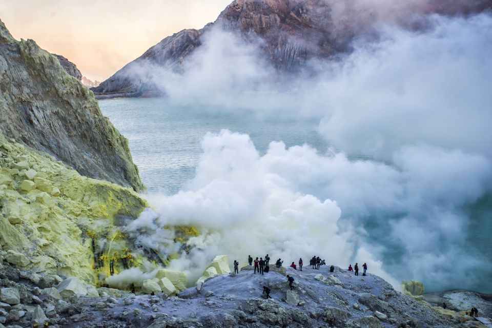 Bali: Mount Bromo and Kawah Ijen 3-Day Volcanic Trip - Getting to Mount Bromo