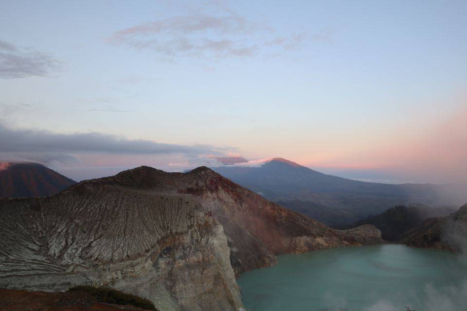 Bali: Mount Ijen Guided Night Walking Tour With Breakfast - Booking and Pricing