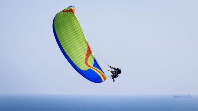 Bali: Nusa Dua Tandem Paragliding With Certified Pilot - Participant Requirements