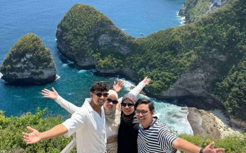 Bali: Nusa Penida 2-Day Trip with Accommodation & Meals - Key Points