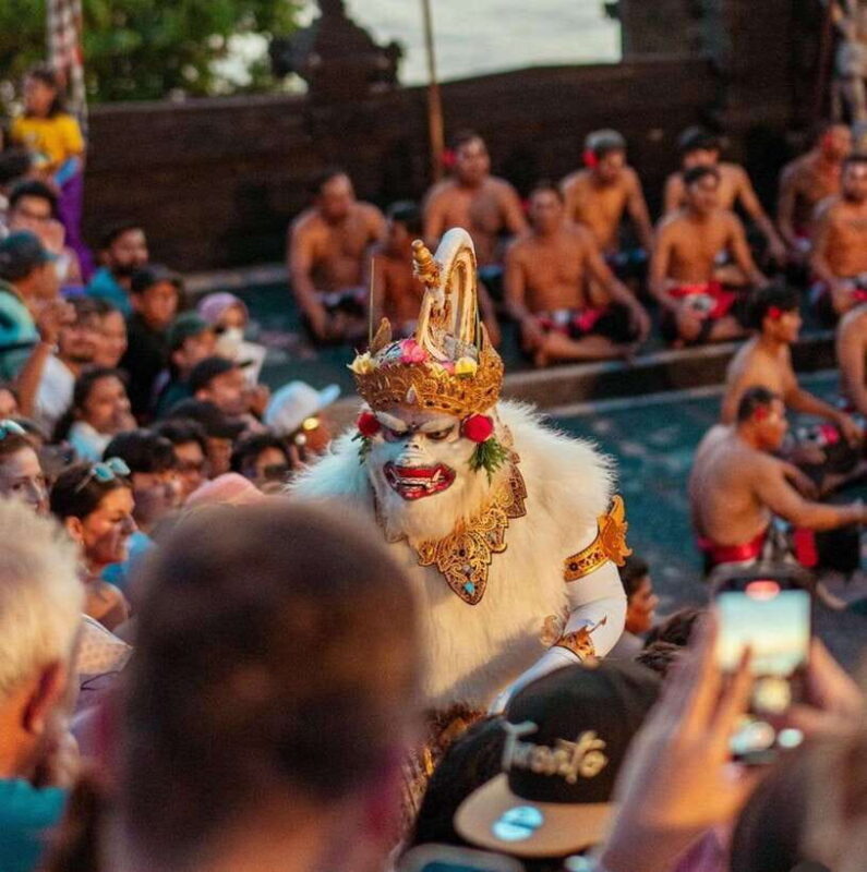 Bali: Padang Padang Beach, Uluwatu Temple & Kecak Dance - Authentic Experiences and Tips