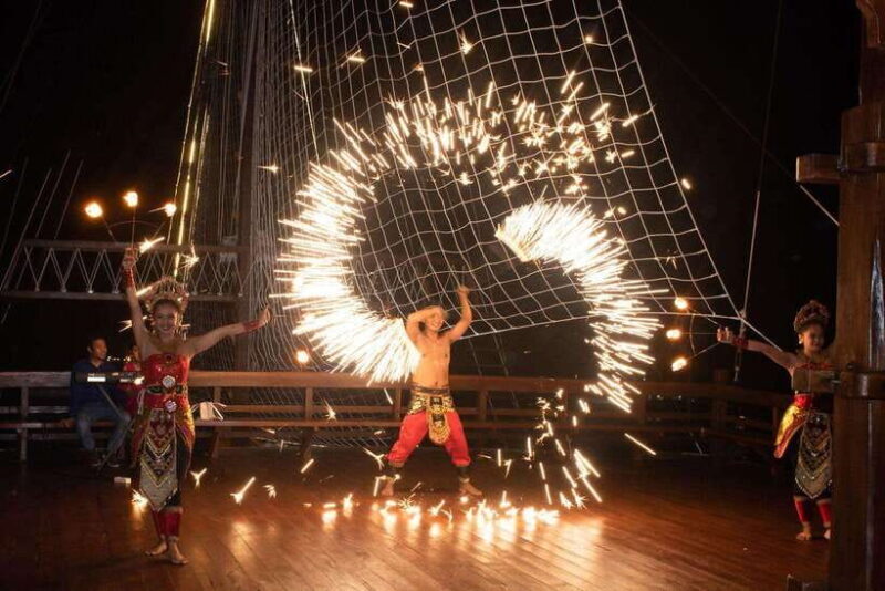 Bali: Phinisi Sunset Dinner Cruise with Entertainment - A Detailed Look at the Bali Sunset Dinner Cruise