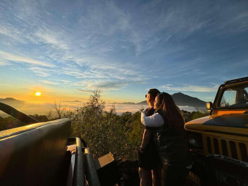 Bali : Private Sunrise Jeep Tour and Hot Spring All Include - Descending to Hot Springs: Relaxation with a View