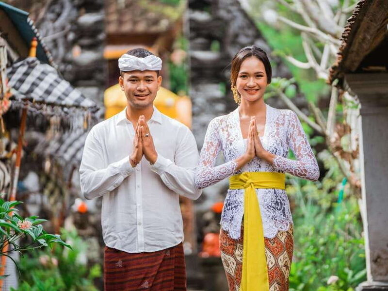Bali: Professional photoshoot at Pengelipuran bamboo forest. - Key Points