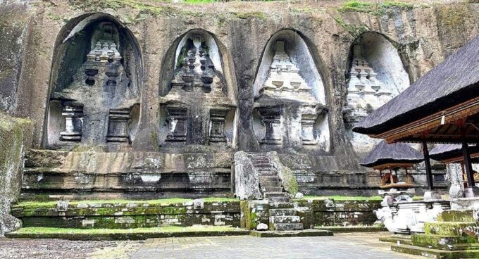 Bali: Sacred Temples and Sunset Private Tour - Tanah Lot Temple