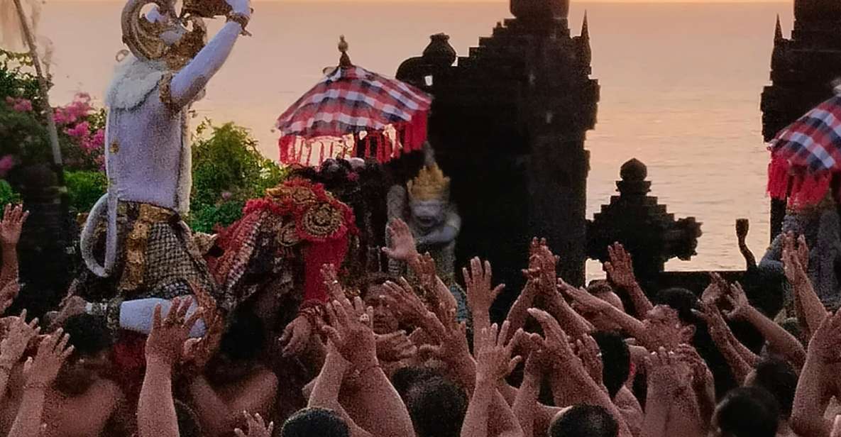 Bali Sunset: Uluwatu Kecak Dance With Return Transfer - Uluwatu Cliff Temple Exploration