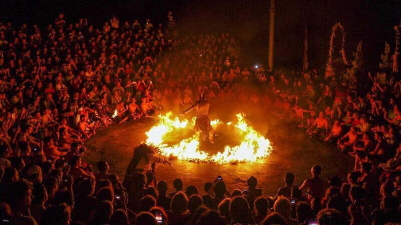 Bali: Sunset Uluwatu Temple & Kecak Fire Dance Private Tour - Key Points